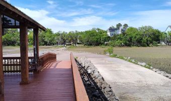 15 Brisbane Dr, Beaufort, SC 29902
