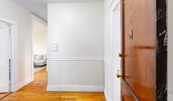 1564 Commonwealth Ave 16, Boston, MA 02135