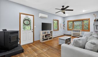145 Liberty St, Clinton, CT 06413