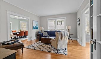 75 Ayrault St 1, Newport, RI 02840