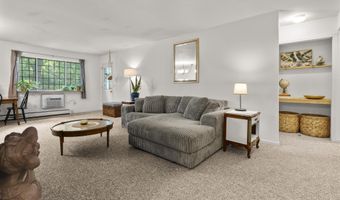 8 Carlisle Ct 8, Brookfield, CT 06804