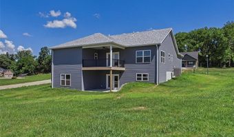 126 Woodland Hills Ct, Alton, IL 62002