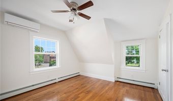 88 Wentworth Ave, Cranston, RI 02905