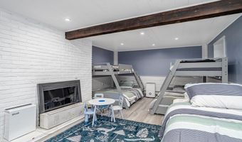 2409 W State Rd, Ashby, MA 01431