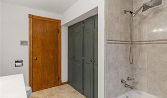 1218 4th Ave SE, Austin, MN 55912