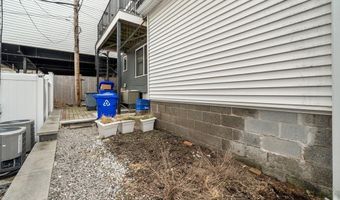 528 E 3rd St A, Boston, MA 02127