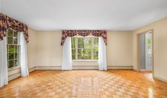 61 Kimberly Ln, Cranston, RI 02921