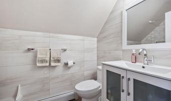 47 Overlea Ln, Aberdeen, NJ 07747