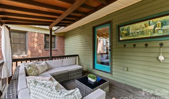 2220 Arnold Dr, Charlotte, NC 28205