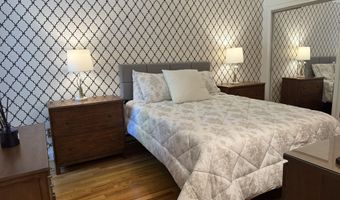 8 Scuppo Rd APT 13, Danbury, CT 06811