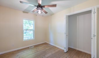 215 Sunset Dr, Athens, TN 37303