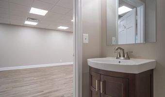 7330 MCWHORTER Pl 7330B, Annandale, VA 22003