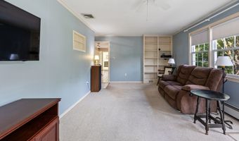 622 Wiese Rd, Cheshire, CT 06410