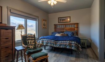 5 Cowboy Dr, Clark, WY 82435
