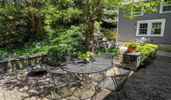 64 Old Kings Hwy S, Darien, CT 06820