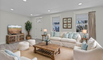 35 Church St, Allentown, NJ 08501