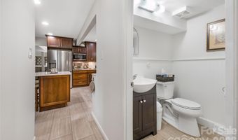13 Rolling View Dr, Asheville, NC 28805