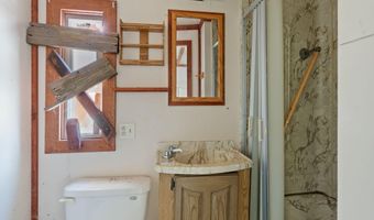 17711 Fuzzy Ln, Anderson, CA 96007