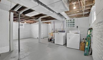 405 Silver St, Akron, OH 44303