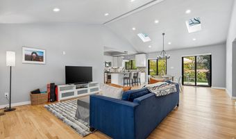 2910 19th St, Boulder, CO 80304