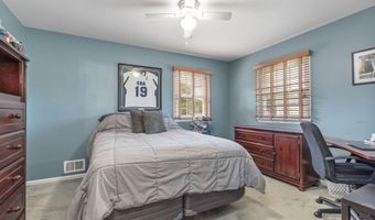 44 Devonshire Ct, Middletown, NJ 07748