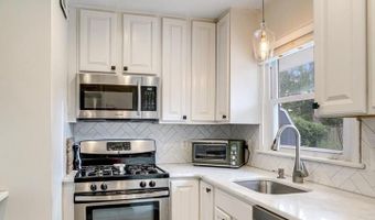 6626 CAVALIER Dr, Alexandria, VA 22307