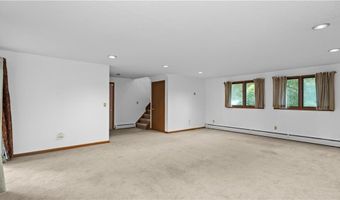 36 Stony Ln, North Kingstown, RI 02852