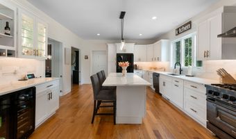 79 Todds Hill Rd, Branford, CT 06405