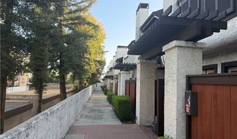 452 W Huntington Dr E, Arcadia, CA 91007