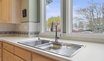 2680 E Mountain View Dr SE, Albany, OR 97322