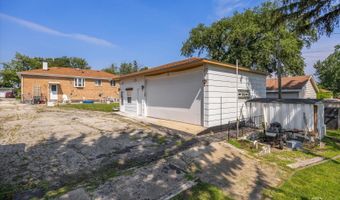 523 S Clarendon Ave, Addison, IL 60101