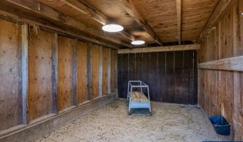 11255 Kroenig Rd, Amity, OR 97101
