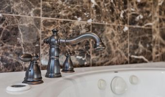 1342 Stagecoach Trl S, Afton, MN 55001