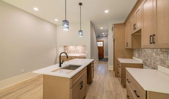 1036 Cummings St 1, Abingdon, VA 24211