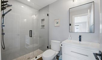 115 9TH St, Beach Haven, NJ 08008