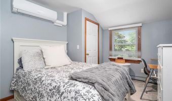7 Aurora Dr, Cumberland, RI 02864