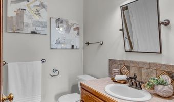 1548 N 800 Rd, Baldwin City, KS 66006
