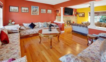 449 Montgomery St, Bayville, NJ 08721