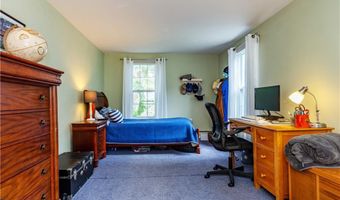 155 Oakdale Rd, North Kingstown, RI 02852