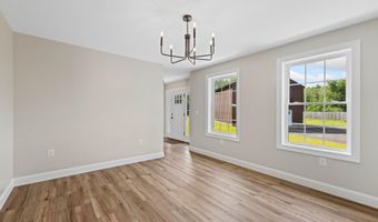 17 Coopers Trl, Arundel, ME 04046