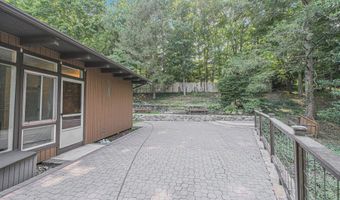 203 Hoyt St, Darien, CT 06820