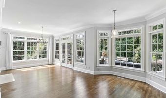 1014 Lenox Crst NE, Atlanta, GA 30324