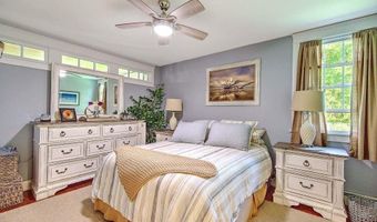 46 Channing Rd, Narragansett, RI 02882