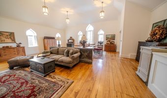 48 Old Searsport Ave, Belfast, ME 04915