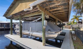1621 SPRING GARDEN Dr, Astor, FL 32102