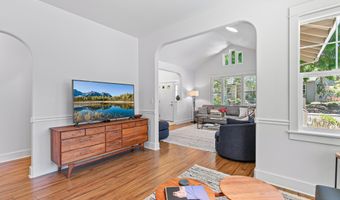 815 Creek Stone Way, Ashland, OR 97520