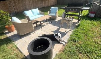 203 Oak Grove Ln, Acworth, GA 30102