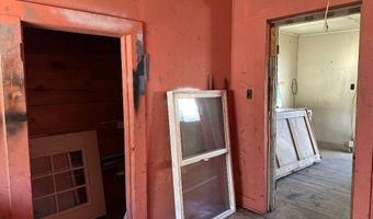 615 E 8th St, Anaconda, MT 59711