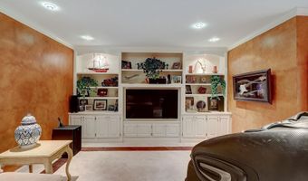 4744 34TH St N, Arlington, VA 22207