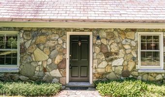 18 Plum Tree Rd, Amherst, MA 01002